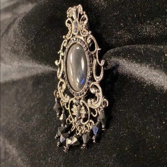 Unique detailed brooch - Picture 4 of 5